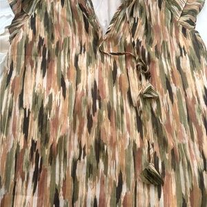 Lightweight Printed V-Neck top in Olive, Tan & Cream Fully lined